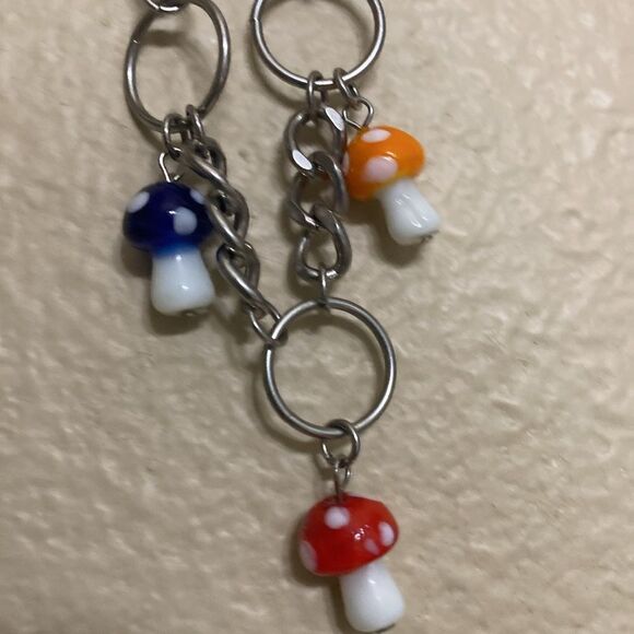 Hot Topic chunky retro Y2K Mushroom O-Ring Chain Choker 🍄 necklace with charms - Picture 4 of 6